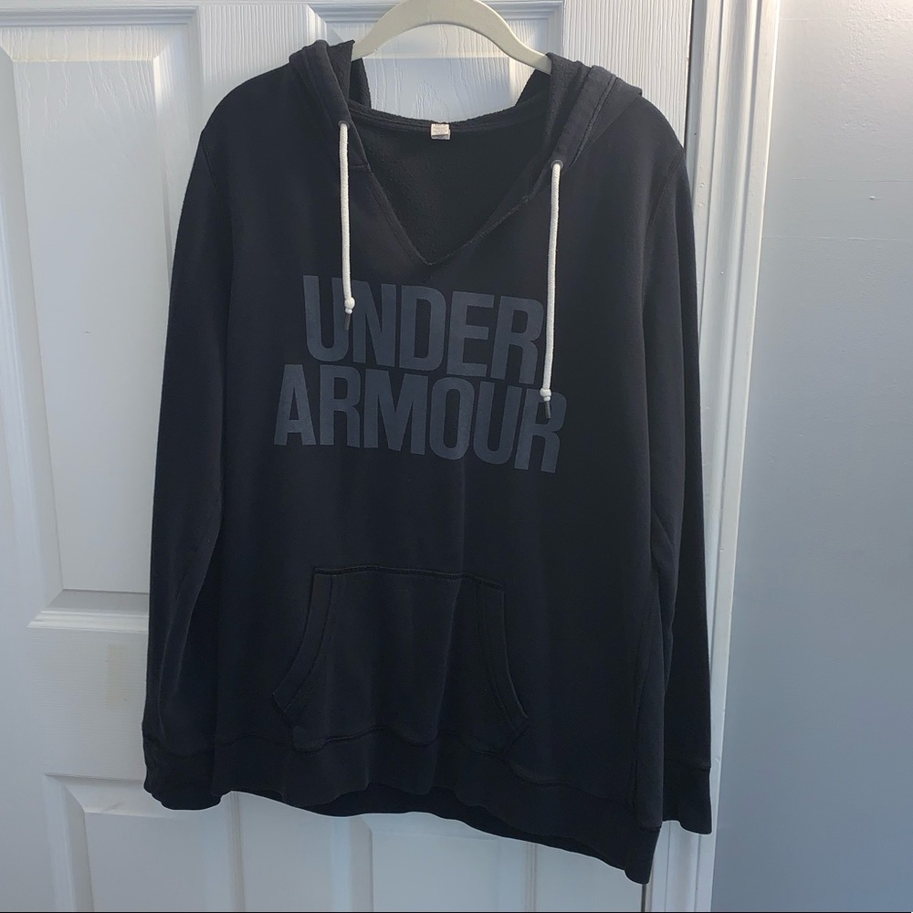 Under Armour sweatshirt